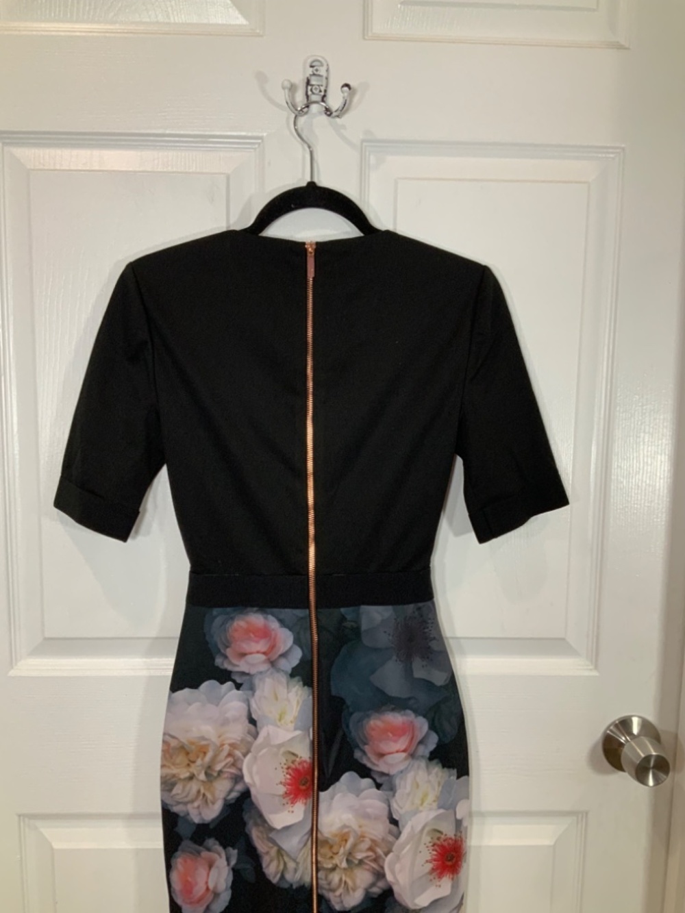 Ted Baker Masason Chelsea Floral Black Bodycon Belted Sheath Midi Dress Size 1 - Picture 7 of 10